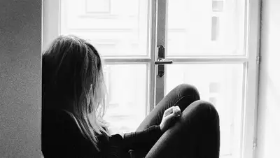 В Таразе мужчина ударил журналистку, фото - Новости Zakon.kz от 31.10.2022 13:50