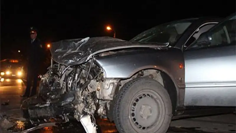 В Уральске в ДТП с участием трех машин пострадала девушка