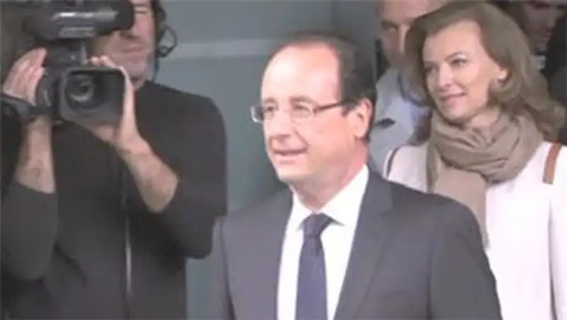 Бывшая жена Олланда впервые появилась на публике после измены