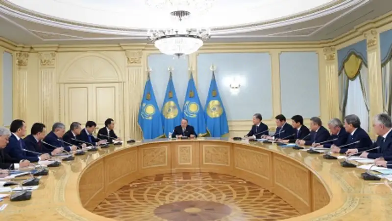 Назарбаев встретился с акимами областей, городов Астана и Алматы