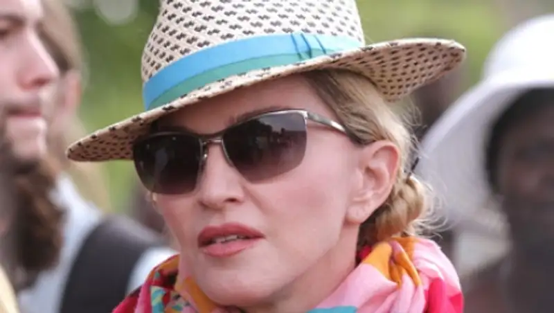 Смелая фотосессия Мадонны вызвала бурные обсуждения в сети