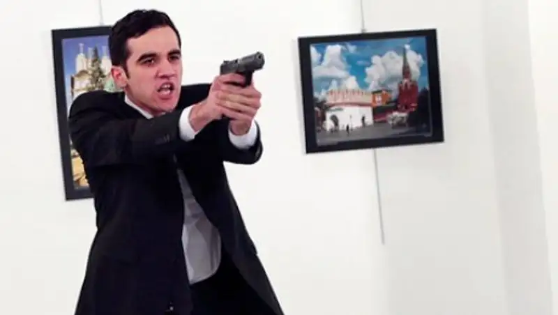 Убийца русского посла в Турции в день преступления взял больничный из-за диареи