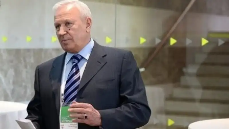 Вячеслав Колосков: Видимо, Бородюку Аршавин еще нужен 