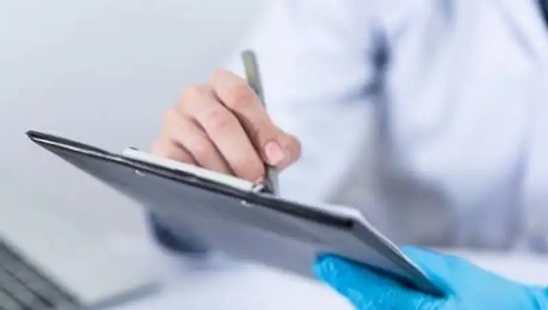 Четыре предвестника инсульта перечислил врач