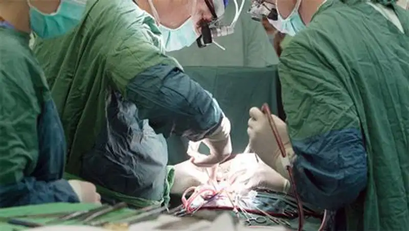 Во время операции у британца загорелся желудок