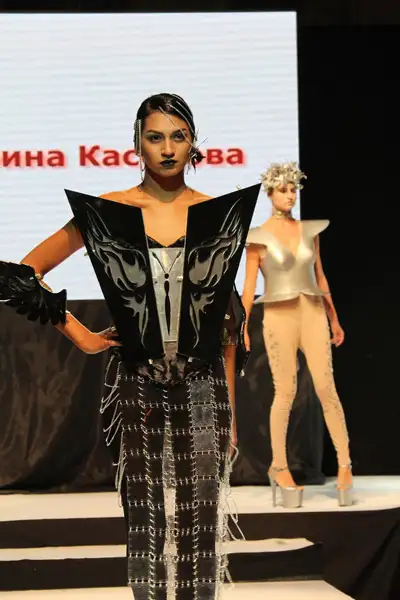 В Алматы состоялся финал конкурса молодых дизайнеров OpenWay (фото), фото - Новости Zakon.kz от 28.09.2012 20:51