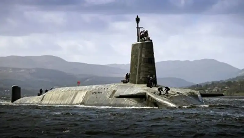 СМИ показали фото виновницы секс-скандала на британской атомной подлодке