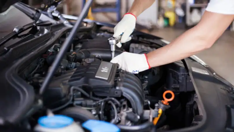 Казахстанцы стали больше тратить на ремонт автомобилей и мотоциклов