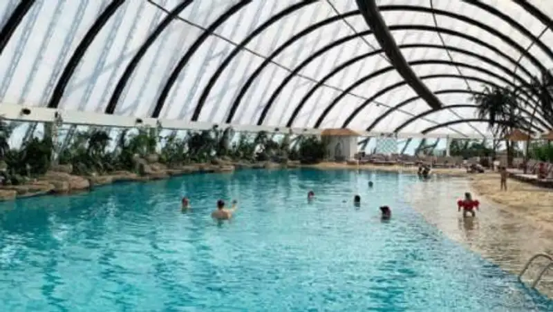 Можно ли заразиться COVID-19 в воде