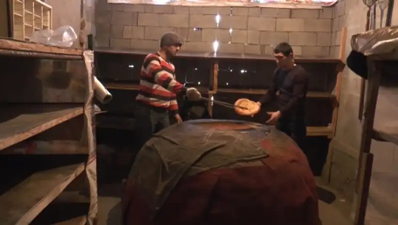 Еще одну пекарню с мигрантами-нелегалами выявили в Алматы