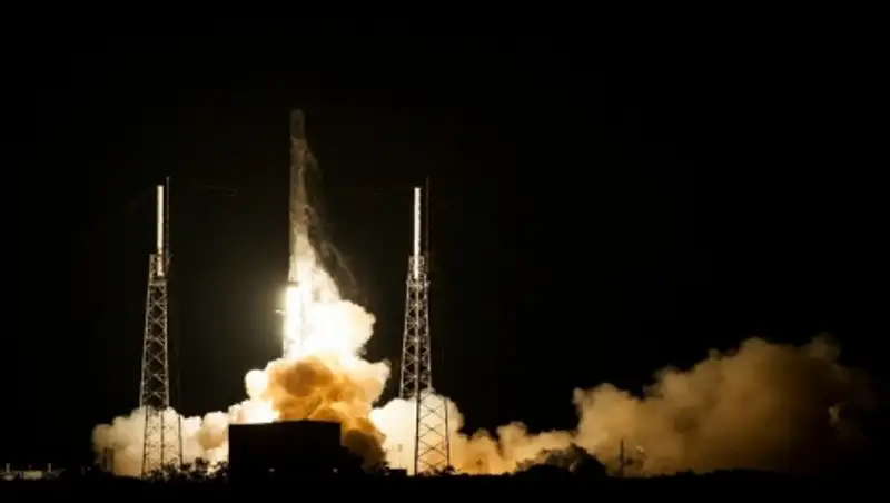 Космический "Сокол" взлетел, но не приземлился