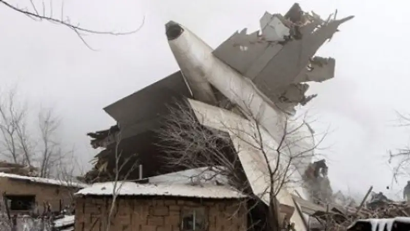 Эксперты МАК приступили к работе на месте крушения Boeing под Бишкеком