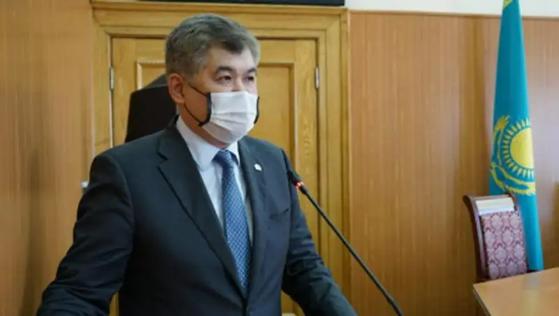 Исполнять обязанности министра здравоохранения РК будут три вице-министра