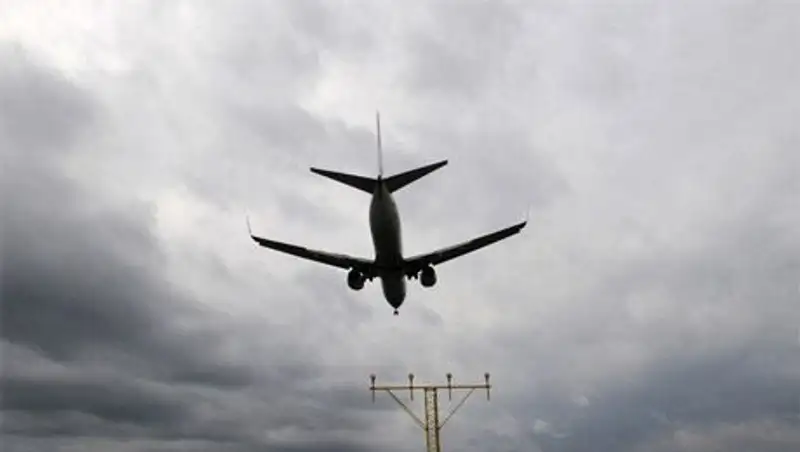 Boeing-737 экстренно сел в Новосибирске