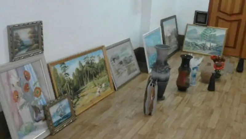 В кабинетах павлодарских чиновников нашли дорогие подарки