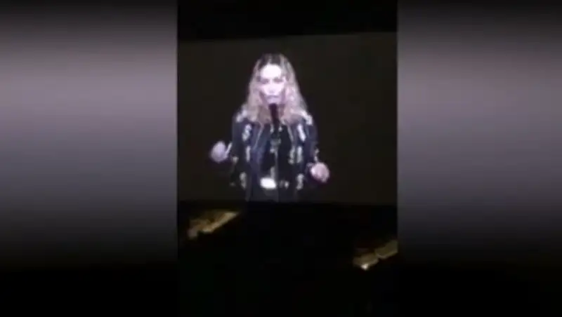 Мадонна в шутку предложила оральный секс каждому голосующему за Хиллари Клинтон