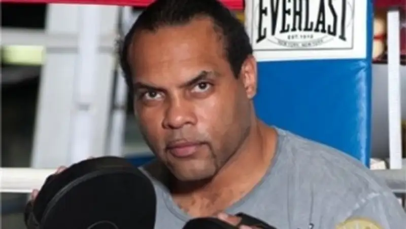 Джон Дэвид Джексон: «Мейвезеру следует забыть о Пакьяо, пусть выйдет против Головкина»