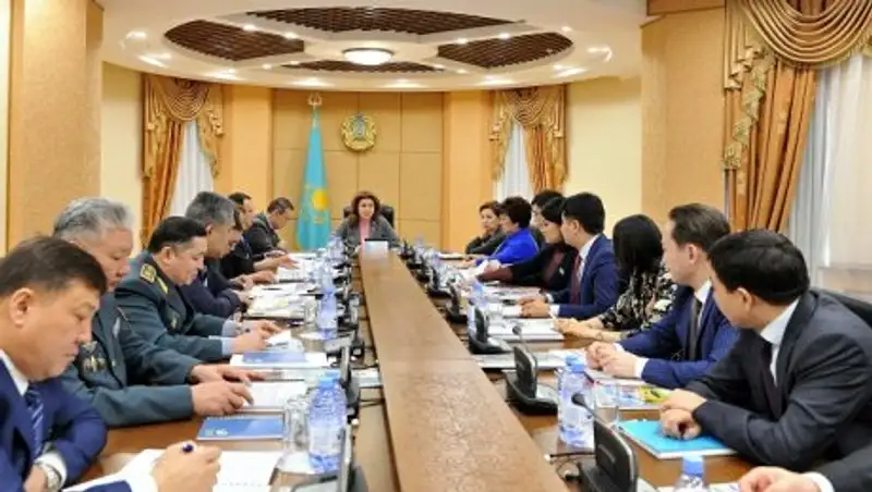 Д.Назарбаева: Необходимо усилить информационное освещение деятельности молодежи в госСМИ