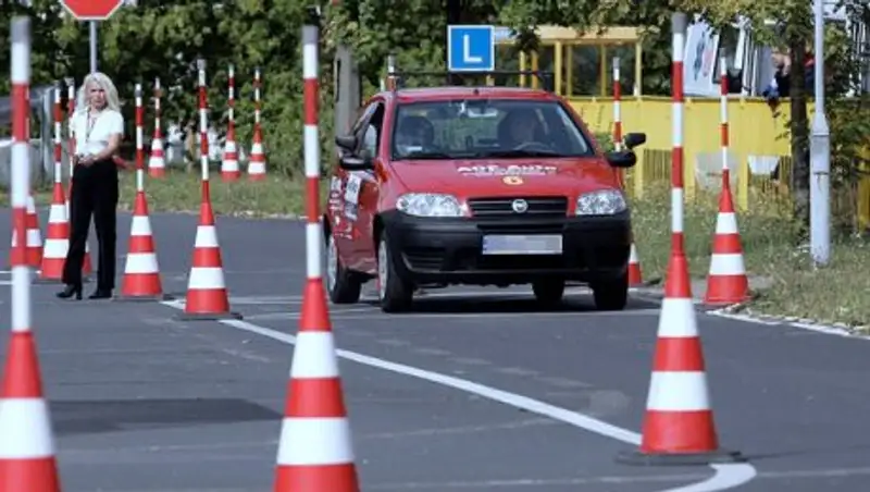 Как в Казахстане будут контролировать выдачу водительских прав новичкам