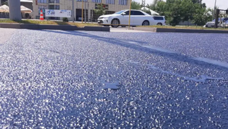 В Алматы тестируют новые технологии по восстановлению асфальтобетонного покрытия