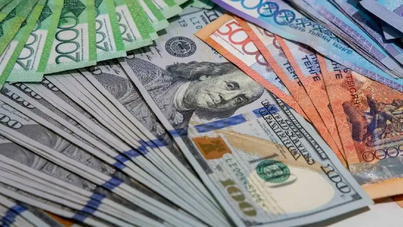 Курс доллара укрепился на дневных торгах