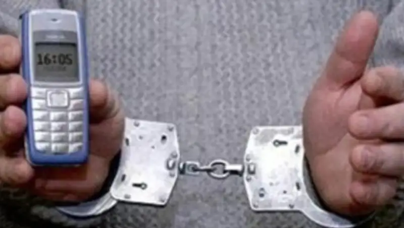 Алматинец арестован за ложное сообщение о бомбе в аэропорту Алматы