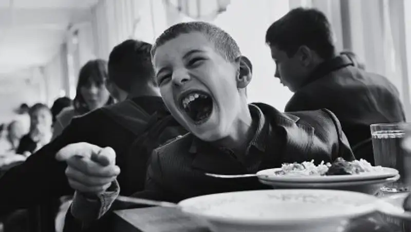 Черно-белые детские фотографии: когда главное – эмоции