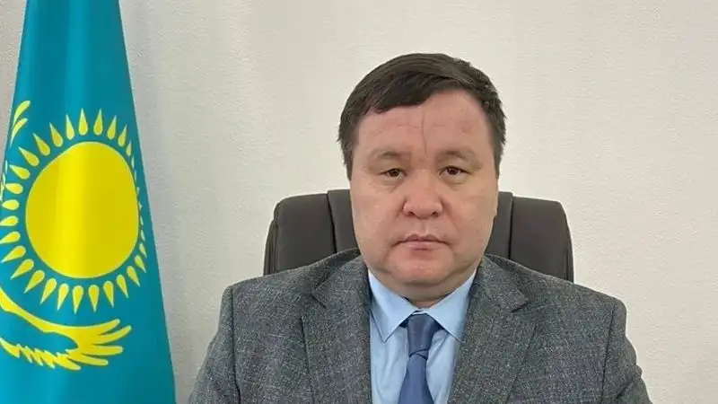 Аким района ВКО, где уронили памятник Ленину, сложил полномочия