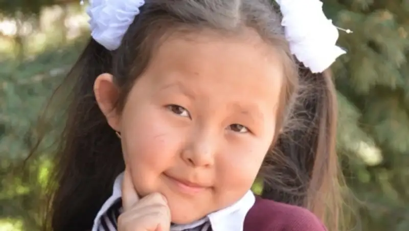 Девочка из ВКО научилась говорить на «зеркальном» языке