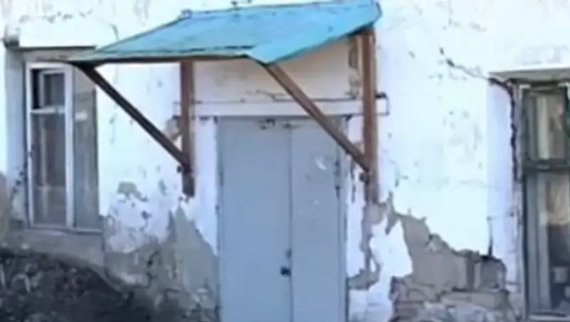 Петропавловцы, оставшиеся без жилья: «Десять раз говорили, что дом вот-вот рухнет»