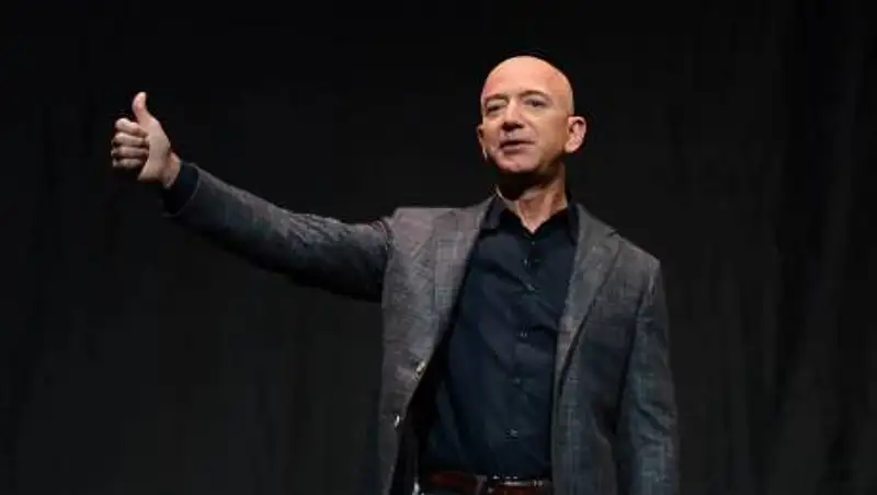 Богатейший человек отправится в космос на своем корабле