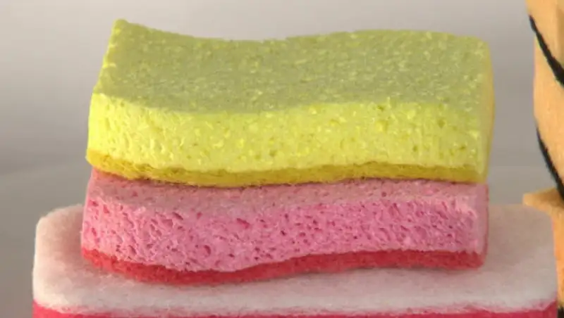 Почему губка для мытья посуды имеет разные цвета