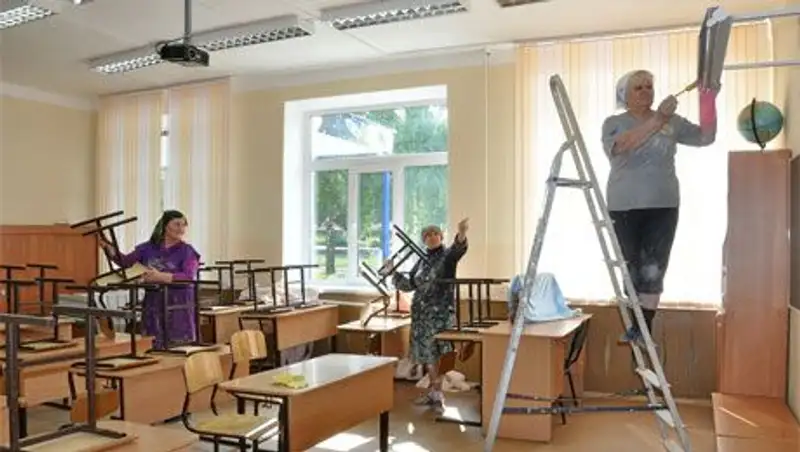 В Алматы в середине учебного года хотели закрыть на ремонт среднюю школу №3