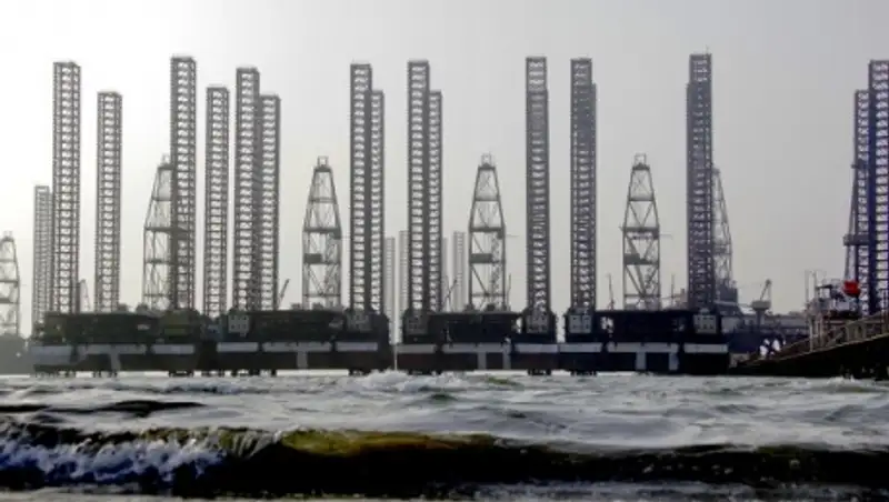 Глава Азербайджана поручил ускорить спасательную операцию на Каспии