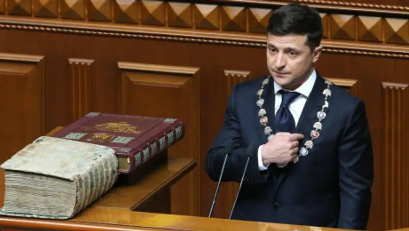 Можно ли считать, что с избранием Зеленского в Украине наконец-то победила демократия – эксперт