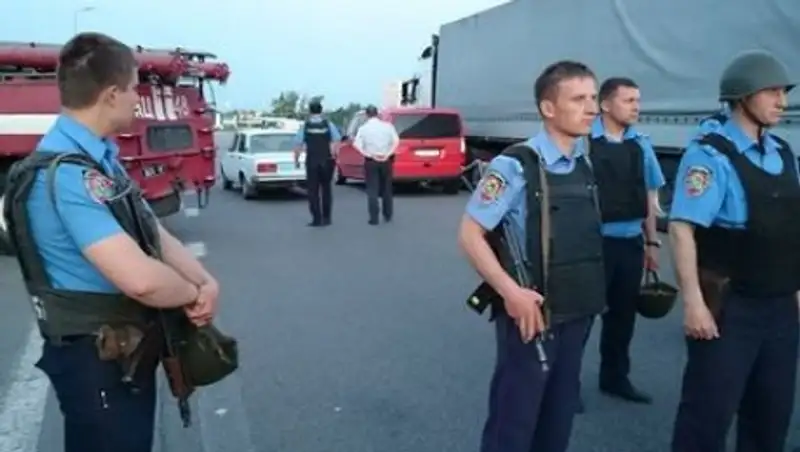 Захвативший заложников в Харьковской области преступник убит