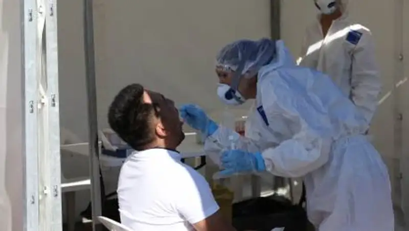 В Казахстане за сутки зарегистрировали 1805 случаев заражения COVID-19