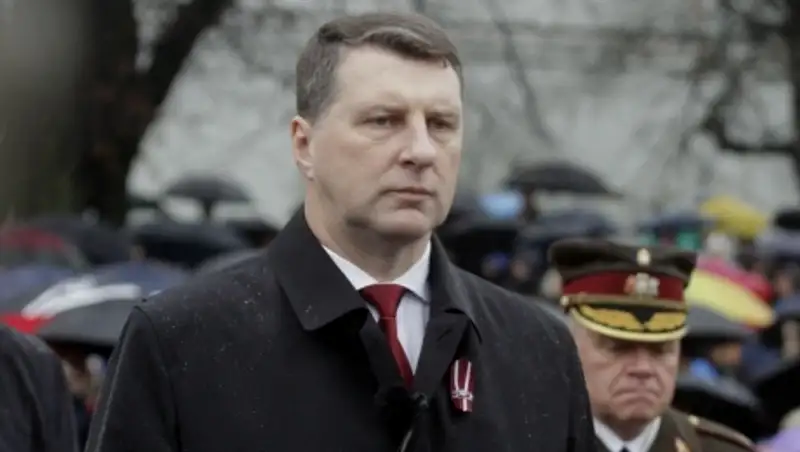 Президент Латвии после операции остается в отделении интенсивной терапии