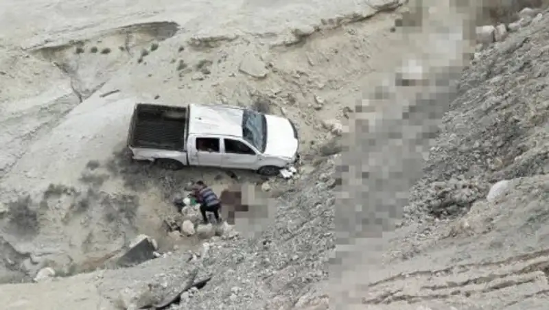 ДТП в Мангистау: внедорожник слетел в обрыв, погиб один человек