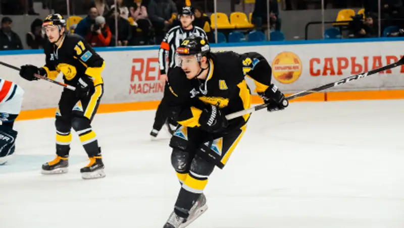 "Сарыарка" переиграла "Ценг Тоу" в матче ВХЛ