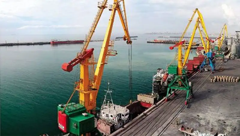 В морском порту Актау построят три сухогрузных терминала