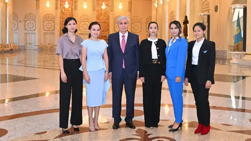 Токаев поддержал предложения по включению факультатива по шахматам в школьную программу