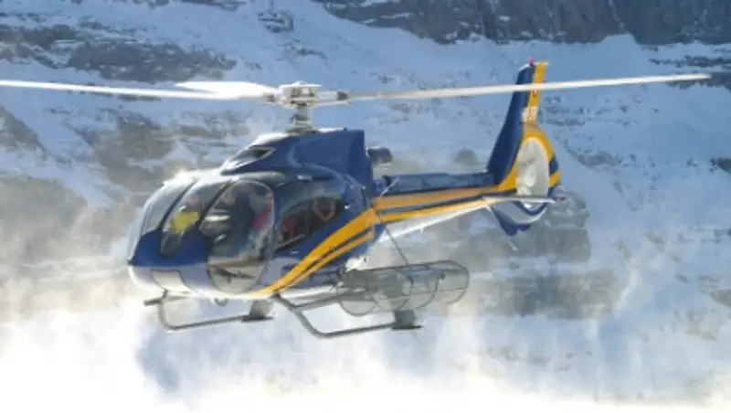 В Приморье в результате аварии вертолета погиб человек