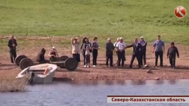 Насыпной мост через Ишим размыло, и сельчане остались отрезанными от мира