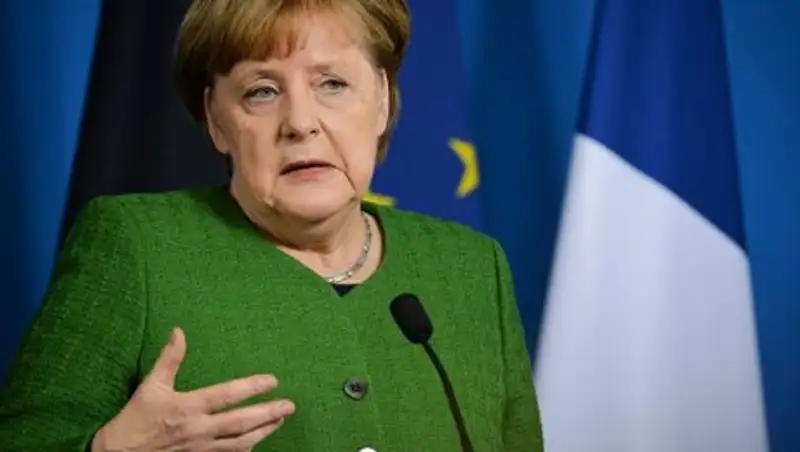 Миграционный кризис расколол фракцию Меркель в бундестаге