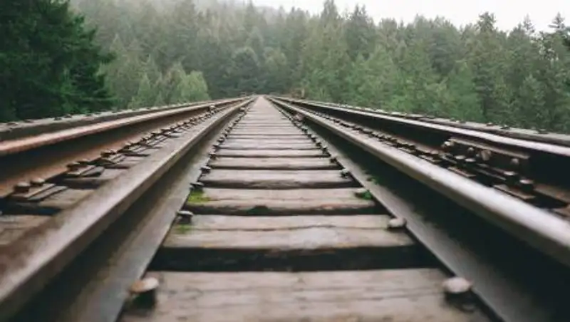 Поезд переехал женщину в Уральске