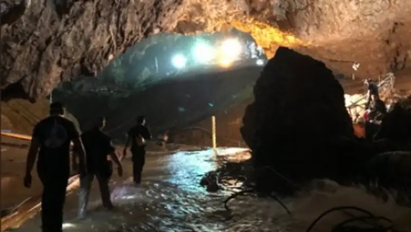 Илон Маск заявил о готовности своей подлодки для спасения детей в Таиланде