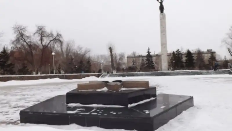 Вечный огонь погас в парке в Семее из-за проблем с финансированием