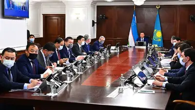 заседание премьеров РК и Узбекистана, фото - Новости Zakon.kz от 30.12.2021 10:49
