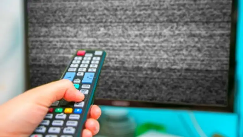 Телевидение и радио временно отключили в Казахстане